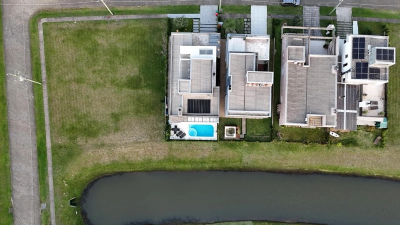 CASA TERREA BEIRA LAGO EM CONDOMINIO DE LUXO!!!: 22ª foto da galeria de imagens do imóvel