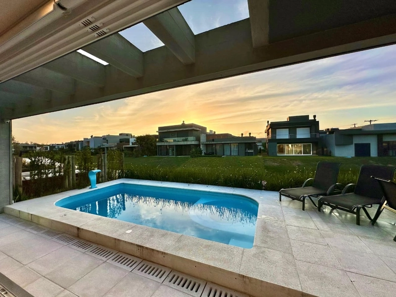 CASA TERREA BEIRA LAGO EM CONDOMINIO DE LUXO!!!: 19ª foto da galeria de imagens do imóvel