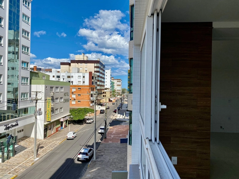 Terraço junto a praça e av. central: 13ª foto da galeria de imagens do imóvel