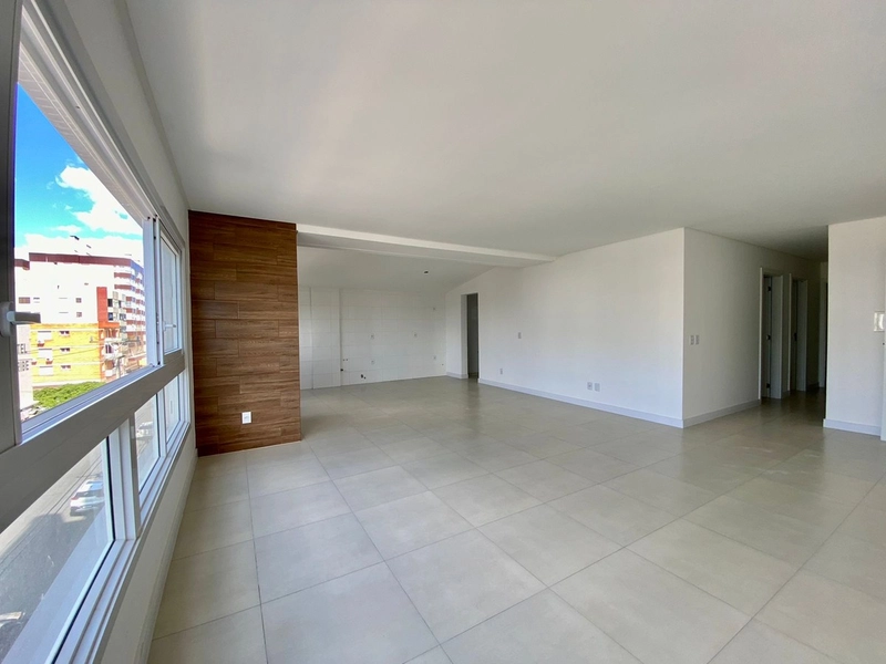 Terraço junto a praça e av. central: 7ª foto da galeria de imagens do imóvel