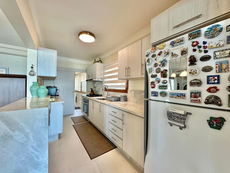 APARTAMENTO À VENDA COM VISTA PARA MAR, APENAS UM APTO POR ANDAR: 11ª foto da galeria de imagens do imóvel