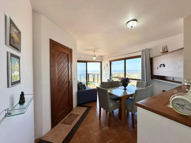 APARTAMENTO COM SACADA DE FRENTE MAR: 2ª foto da galeria de imagens do imóvel