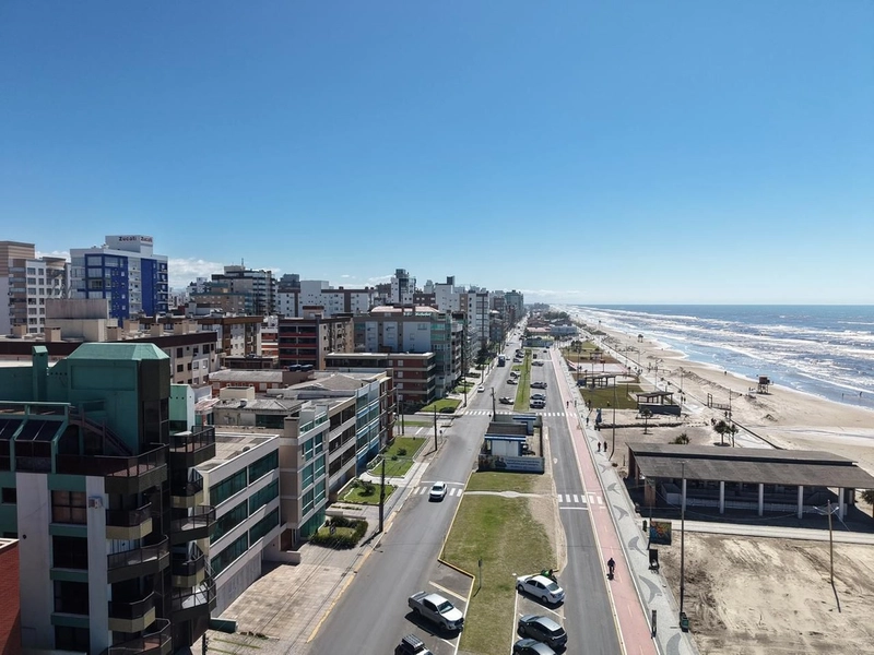 APARTAMENTO COM SACADA DE FRENTE MAR: 25ª foto da galeria de imagens do imóvel