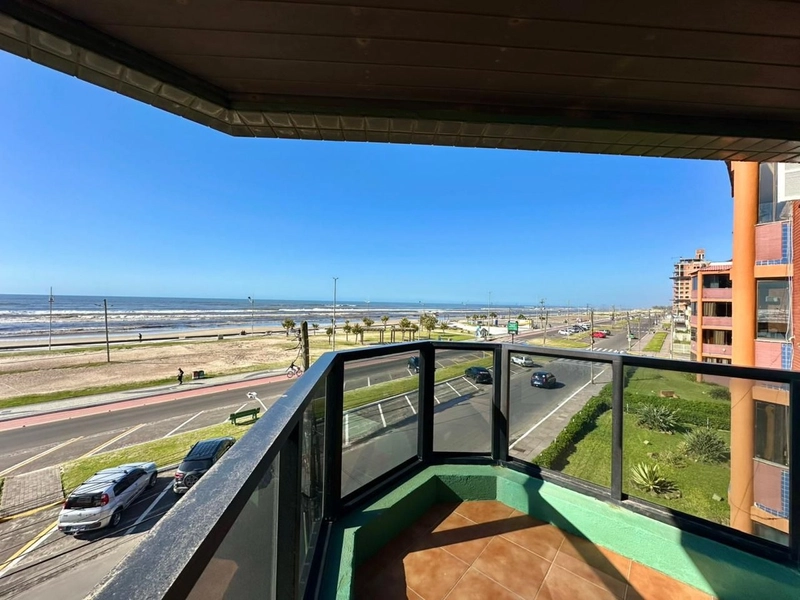 APARTAMENTO COM SACADA DE FRENTE MAR: 5ª foto da galeria de imagens do imóvel