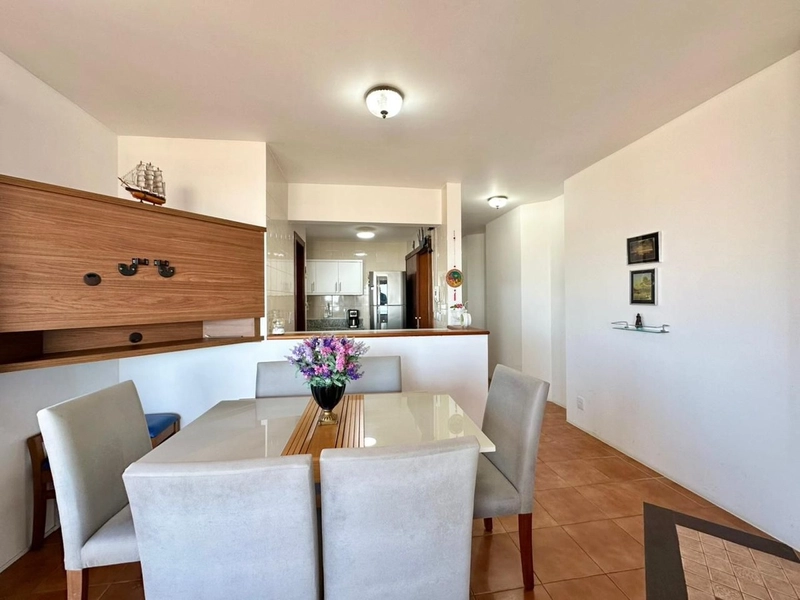 APARTAMENTO COM SACADA DE FRENTE MAR: 10ª foto da galeria de imagens do imóvel