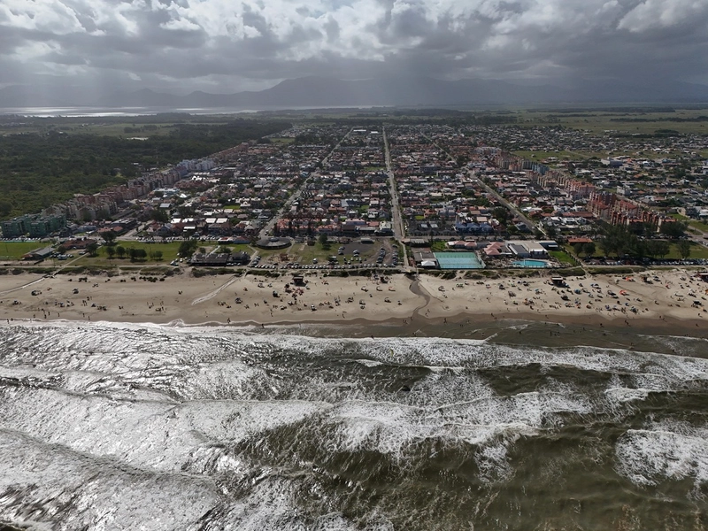 CASA À VENDA A BEIRA MAR DE CAPÃO NOVO: 20ª foto da galeria de imagens do imóvel