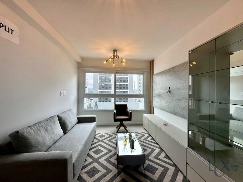 APARTAMENTO À VENDA  SACADA DE FRENTE: 1ª foto da galeria de imagens do imóvel
