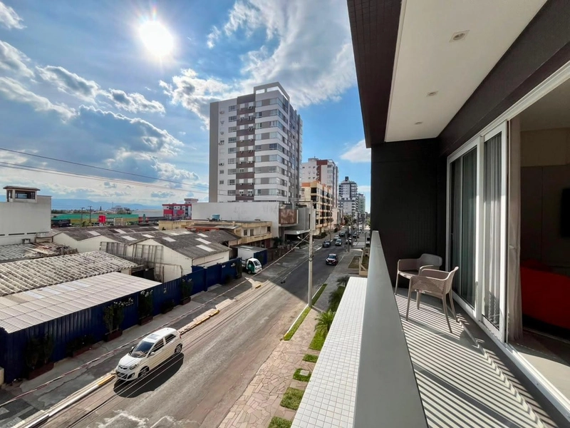 APTO COM SACADA SEPARADA E INFRA COMPLETA AO LADO DA BOIANOVISK EM 60X: 5ª foto da galeria de imagens do imóvel