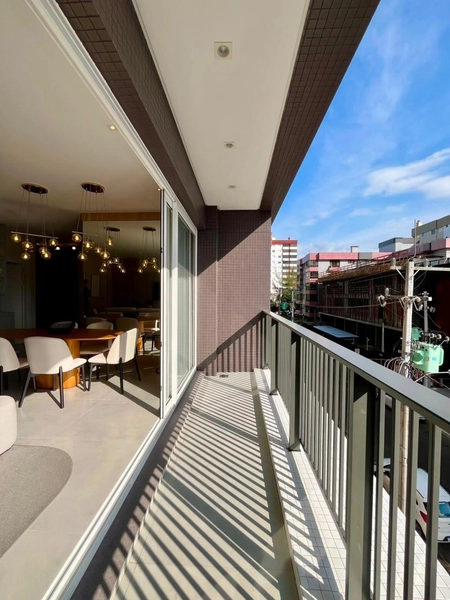 APTO COM SACADA SEPARADA E INFRA COMPLETA AO LADO DA BOIANOVISK EM 60X: 3ª foto da galeria de imagens do imóvel