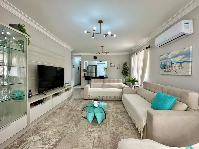 APARTAMENTO À VENDA MOBILIADO E DECORADO COM TERRAÇO LESTE E NORTE: 1ª foto da galeria de imagens do imóvel