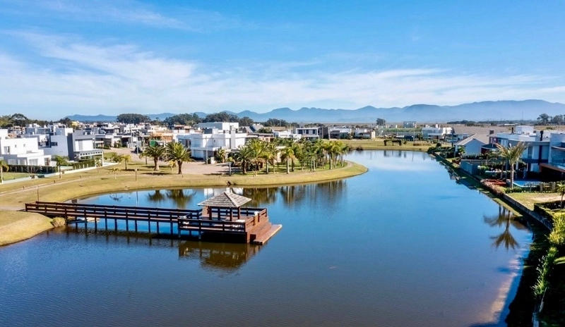 Sobrado de alto padrão: 1ª foto da galeria de imagens do imóvel