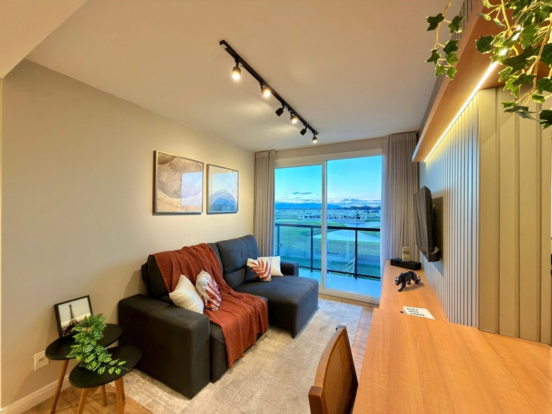 APARTAMENTO À VENDA EM XANGRI-LÁ - NOVIDADE MOBILIADO E DECORADO: 1ª foto da galeria de imagens do imóvel