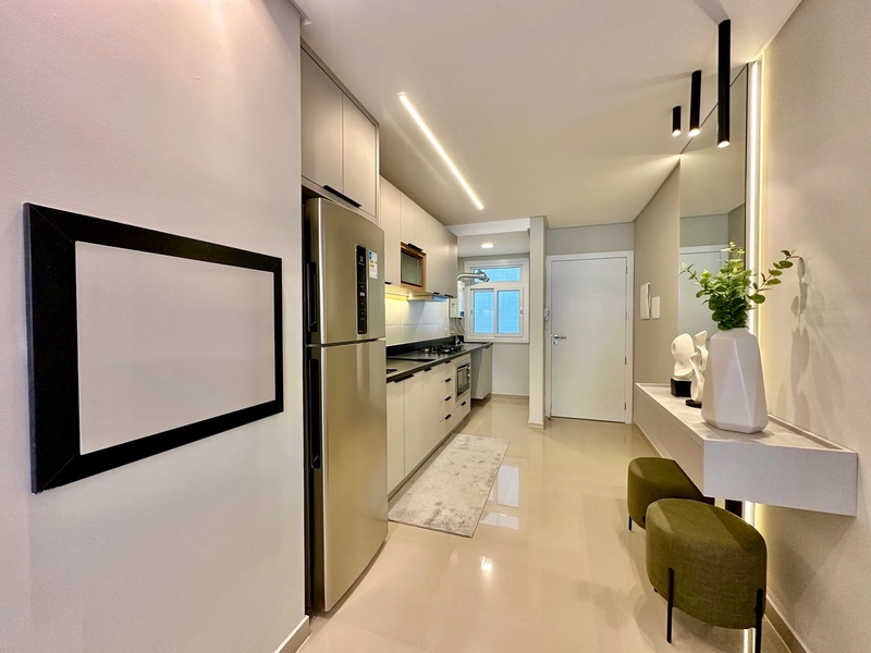 DECORADO JUNTO A PRAÇA COM PISCINA: 2ª foto da galeria de imagens do imóvel