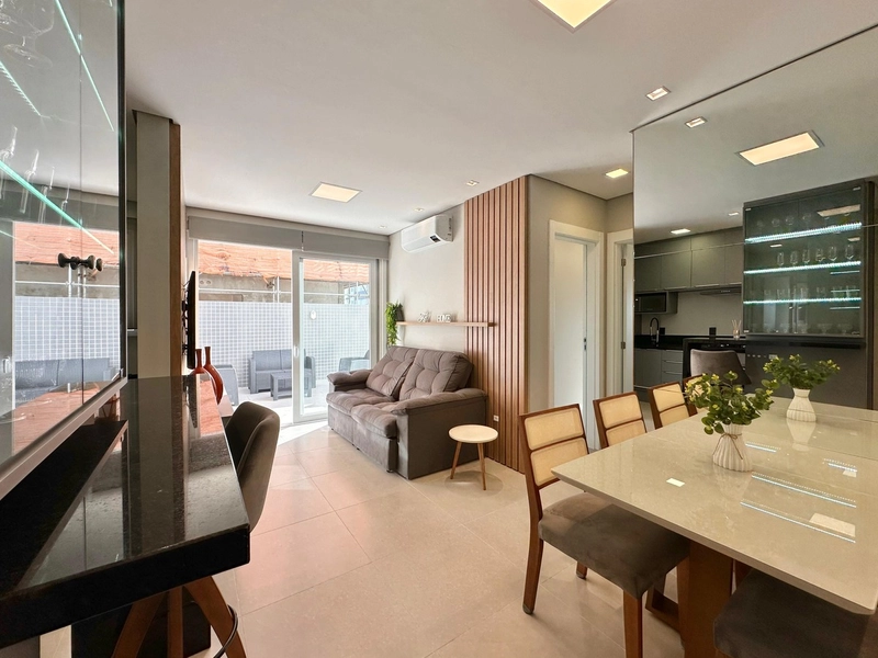 APARTAMENTO Á VENDA NO BAIRRO NAVEGANTES, PRÓXIMO DO MAR: 2ª foto da galeria de imagens do imóvel