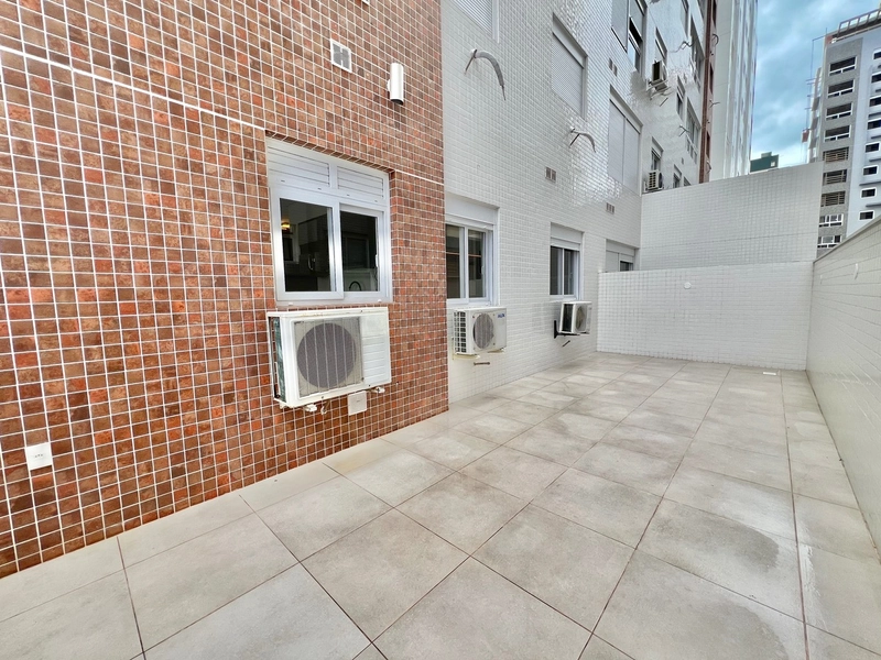 APARTAMENTO DE DOIS DORMITORIOS COM TERRAÇO NO NAVEGANTES: 1ª foto da galeria de imagens do imóvel