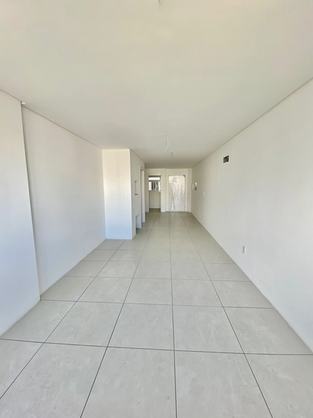 OPORTUNIDADE Á APENAS 3 QUADRAS DO MAR, DE FRENTE PARA A PRAÇA.: 7ª foto da galeria de imagens do imóvel