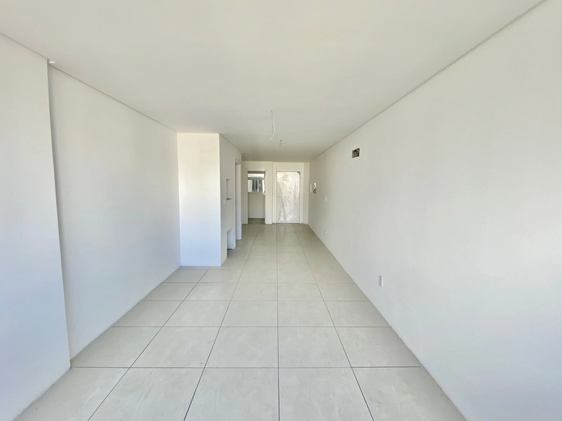 OPORTUNIDADE Á APENAS 3 QUADRAS DO MAR, DE FRENTE PARA A PRAÇA.: 8ª foto da galeria de imagens do imóvel