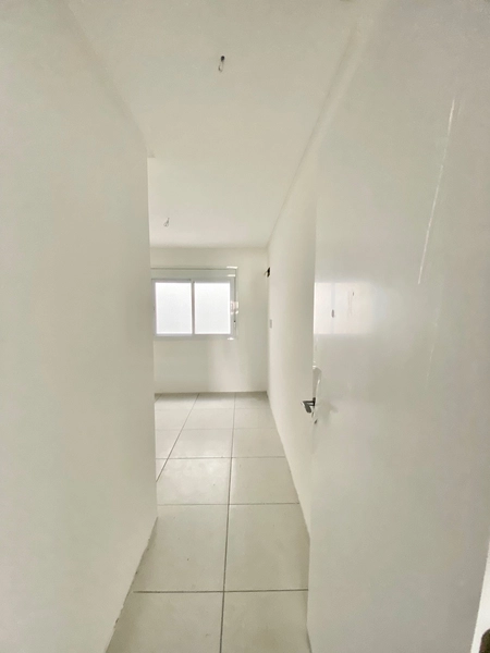 OPORTUNIDADE Á APENAS 3 QUADRAS DO MAR, DE FRENTE PARA A PRAÇA.: 6ª foto da galeria de imagens do imóvel