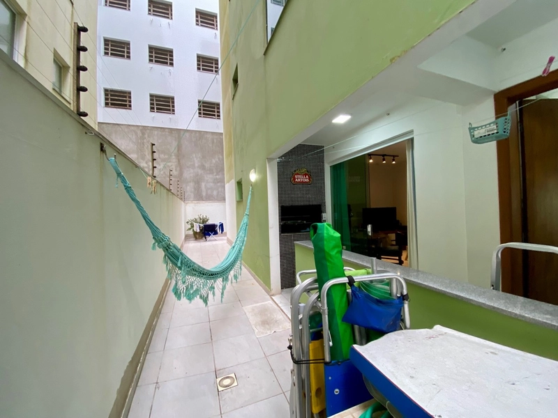 AO LADO DE UMA LINDA PRAÇA PERTO DO MAR E CENTRO: 1ª foto da galeria de imagens do imóvel