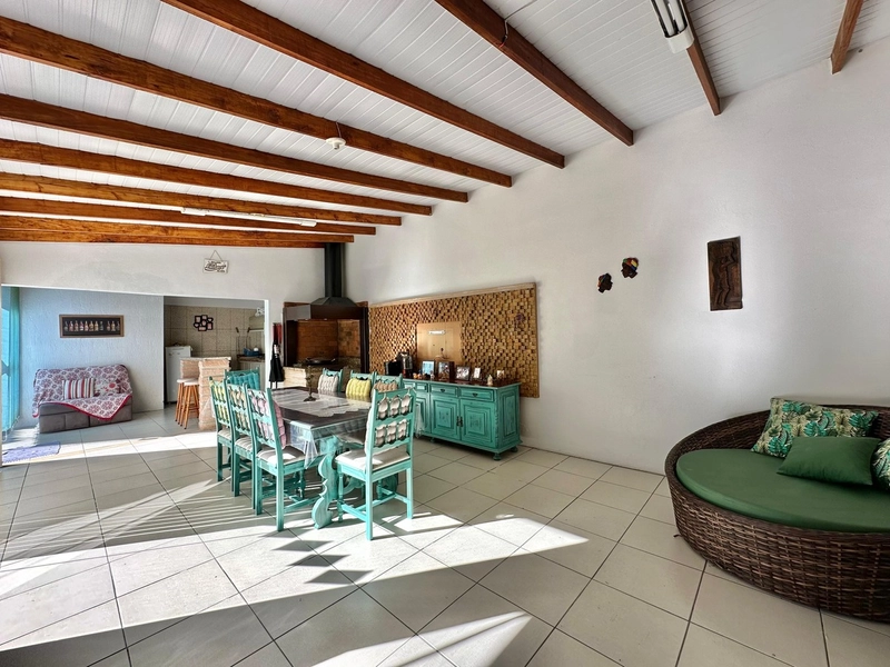 OPORTUNIDADE À VENDA CASA COM TERRENO INTEIRO: 8ª foto da galeria de imagens do imóvel