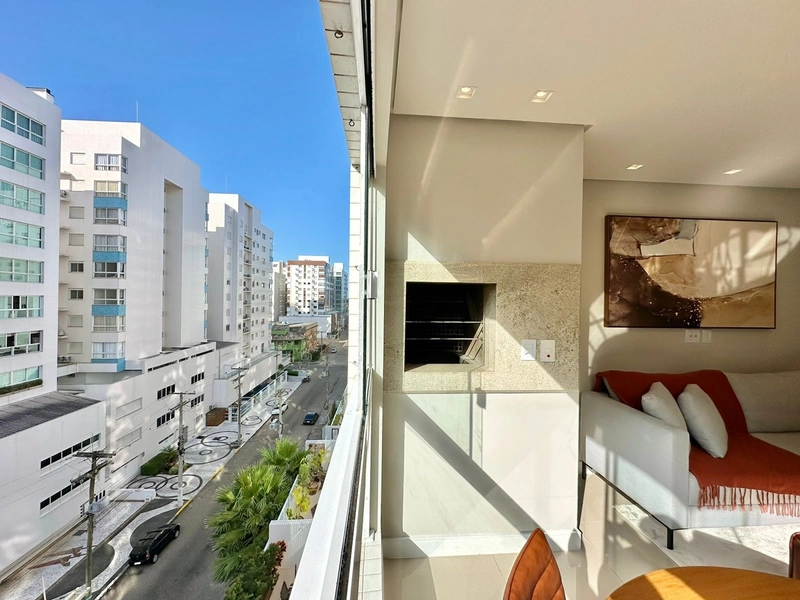LINDO APARTAMENTO APENAS 1 QUADRA DO MAR: 7ª foto da galeria de imagens do imóvel