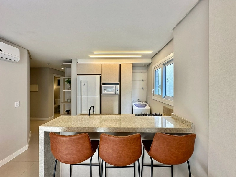 LINDO APARTAMENTO APENAS 1 QUADRA DO MAR: 11ª foto da galeria de imagens do imóvel