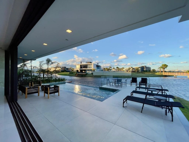 VISTA LAGO, FINAMENTE MOBILIADO E DECORADO: 1ª foto da galeria de imagens do imóvel