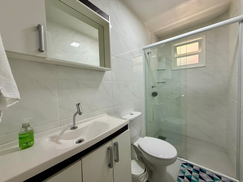 APARTAMENTO À UMA QUADRA DO MAR | PRONTO PARA USO: 11ª foto da galeria de imagens do imóvel