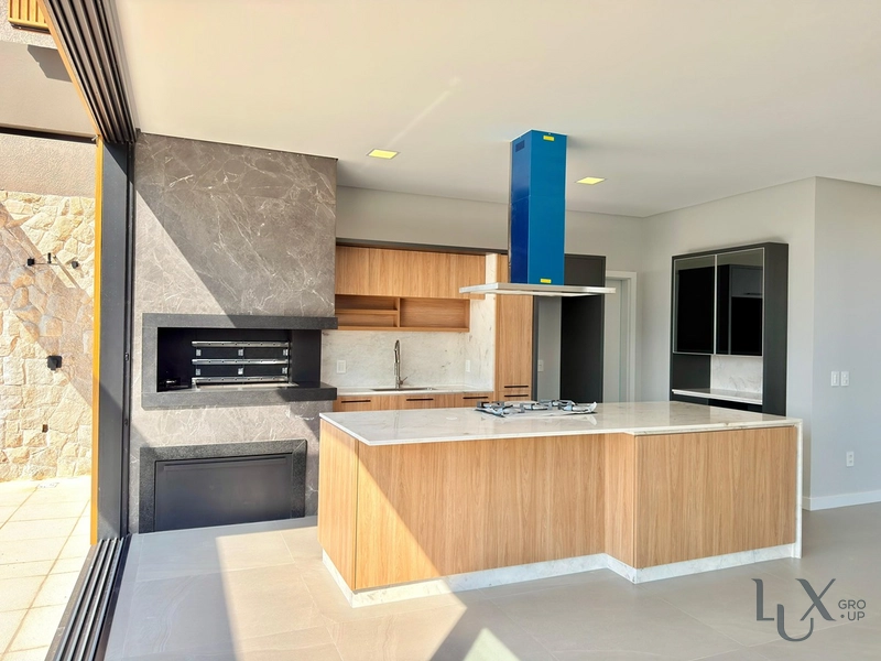 CASA À VENDA EM XANGRI-LÁ!  RESIDÊNCIA CONTEMPORÂNEA BEIRA-LAGO: 19ª foto da galeria de imagens do imóvel