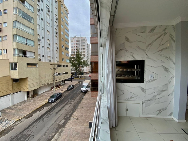CENTRO COM SACADA DE FRENTE E CHURRASQUEIRA: 5ª foto da galeria de imagens do imóvel