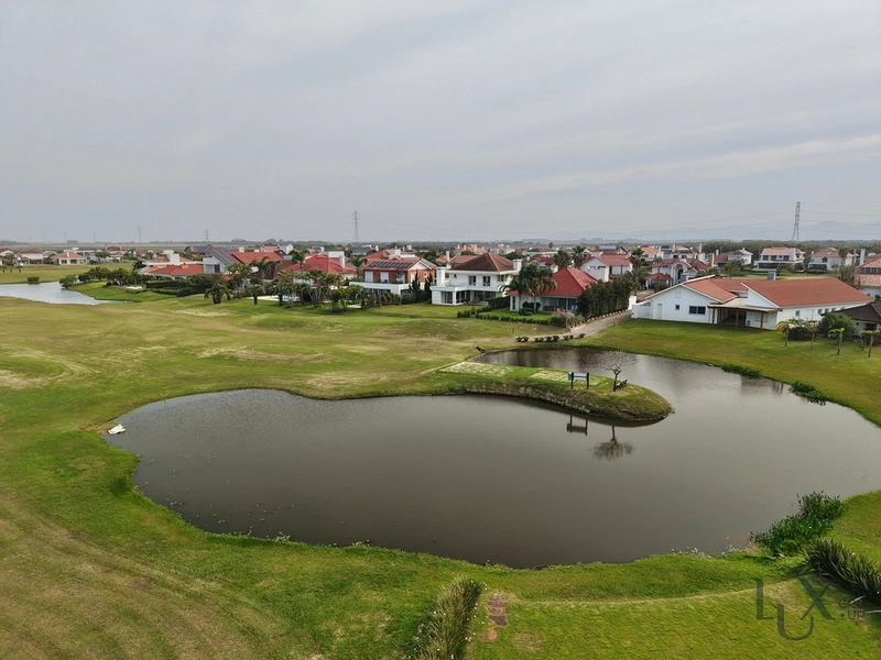 CASA À VENDA EM XANGRI-LÁ!  GREEN VILLAGE GOLF CLUB: 43ª foto da galeria de imagens do imóvel