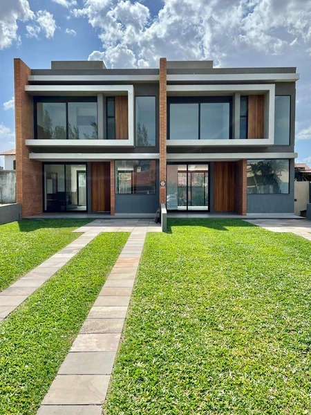 Casa à Venda – 3 Suítes | Rua Encantado – Bairro Zona Nova: 1ª foto da galeria de imagens do imóvel