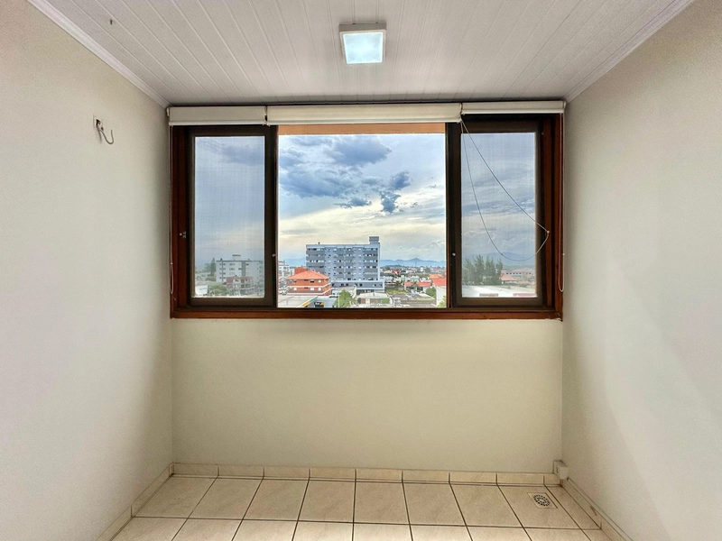 APARTAMENTO À VENDA NO CORAÇÃO DA CIDADE: 3ª foto da galeria de imagens do imóvel