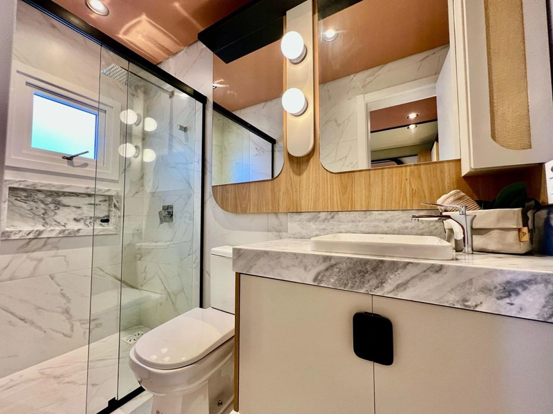 Apartamento moderno com vista para o mar: 20ª foto da galeria de imagens do imóvel