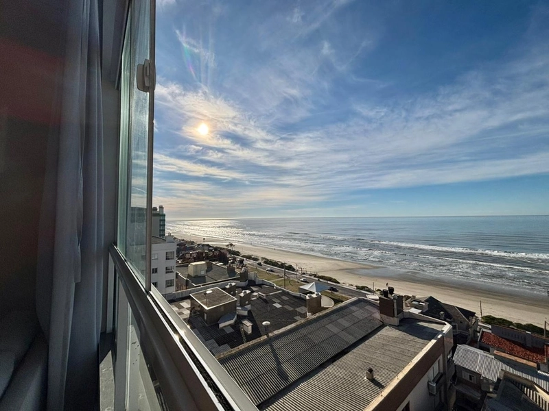 APARTAMENTO COM VISTA CINEMATOGRÁFICA PARA O MAR!: 3ª foto da galeria de imagens do imóvel