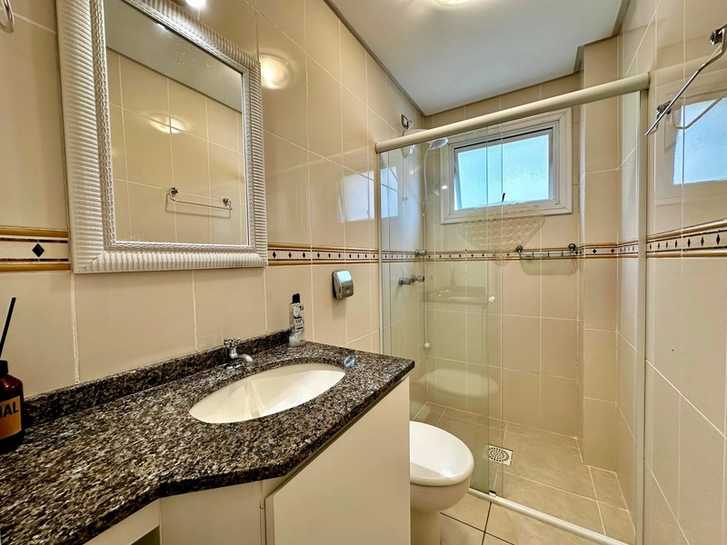 LINDO APARTAMENTO APENAS 1 QUADRA DO MAR: 7ª foto da galeria de imagens do imóvel