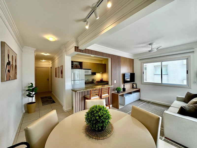 LINDO APARTAMENTO APENAS 1 QUADRA DO MAR: 8ª foto da galeria de imagens do imóvel