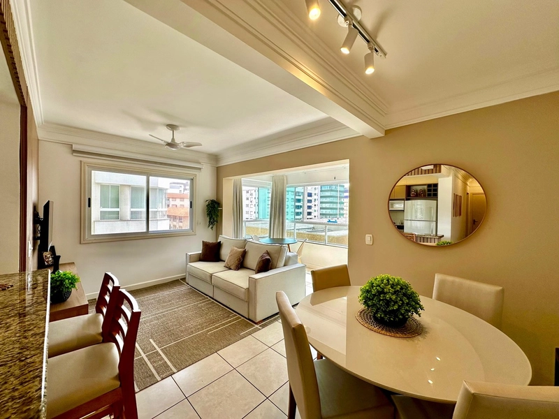 LINDO APARTAMENTO APENAS 1 QUADRA DO MAR: 18ª foto da galeria de imagens do imóvel