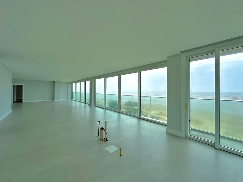 APARTAMENTO COM VISTA FANTÁSTICA PARA O MAR: 1ª foto da galeria de imagens do imóvel