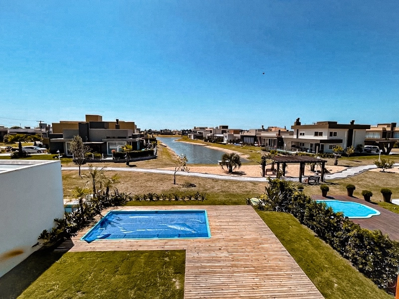 Sobrado alto padrão com 4 Suítes – Mobiliado e Decorado em Xangri-lá: 18ª foto da galeria de imagens do imóvel