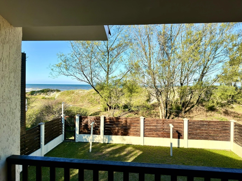 SOBRADO À VENDA COM VISTA  PARA O MAR: 25ª foto da galeria de imagens do imóvel