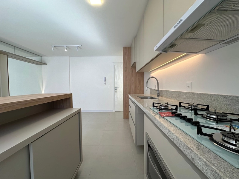 APARTAMENTO COM VISTA MAR E SERRA NO BAIRRO NAVEGANTES: 7ª foto da galeria de imagens do imóvel