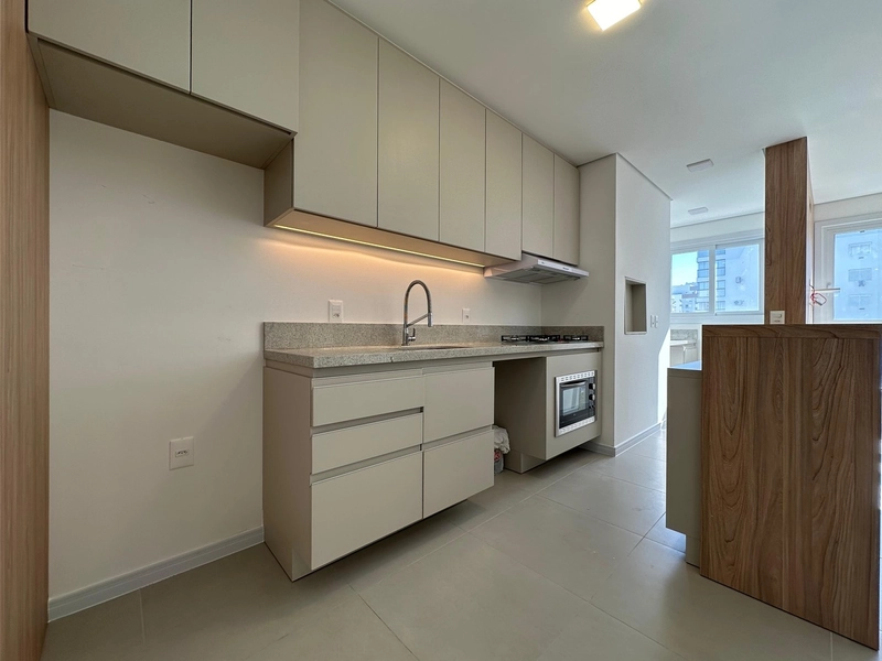 APARTAMENTO COM VISTA MAR E SERRA NO BAIRRO NAVEGANTES: 6ª foto da galeria de imagens do imóvel