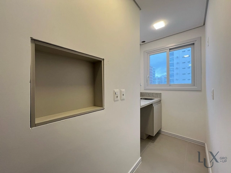 APARTAMENTO COM VISTA MAR E SERRA NO BAIRRO NAVEGANTES: 15ª foto da galeria de imagens do imóvel