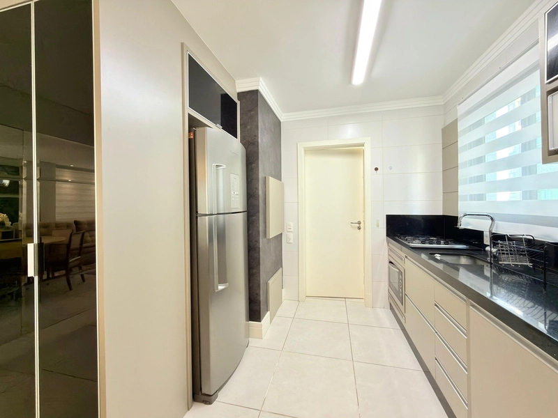 APARTAMENTO GRANDE PERTINHO DO MAR: 11ª foto da galeria de imagens do imóvel