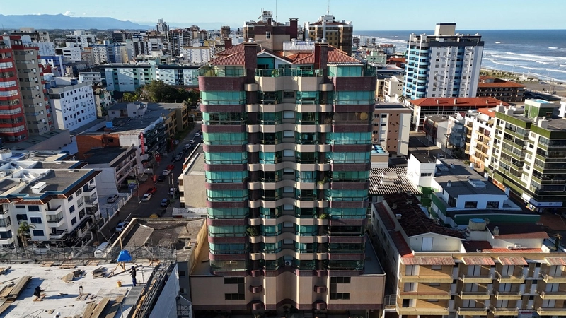 APARTAMENTO À VENDA  COM VISTA PARA MAR E PRAÇA - RARIDADE: 30ª foto da galeria de imagens do imóvel