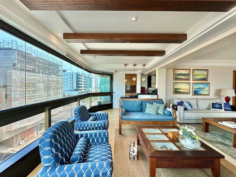 APARTAMENTO À VENDA  COM VISTA PARA MAR E PRAÇA - RARIDADE: 9ª foto da galeria de imagens do imóvel