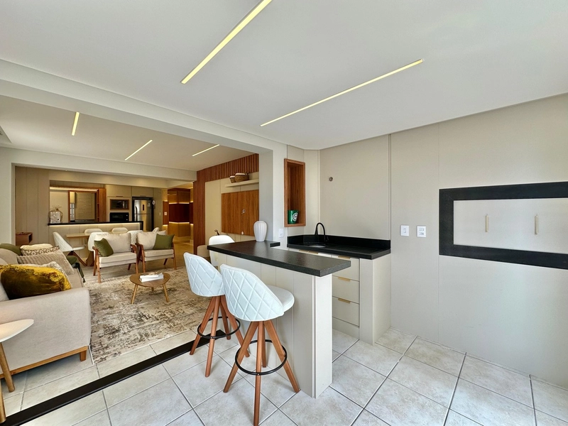 APARTAMENTO À VENDA  PRÓXIMO AO MAR COM TERRACÃO: 7ª foto da galeria de imagens do imóvel