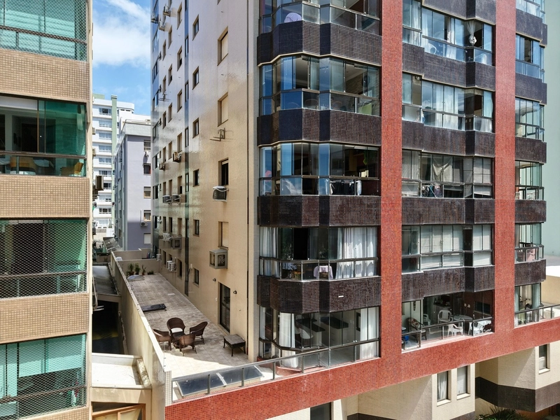 APARTAMENTO À VENDA  PRÓXIMO AO MAR COM TERRACÃO: 27ª foto da galeria de imagens do imóvel