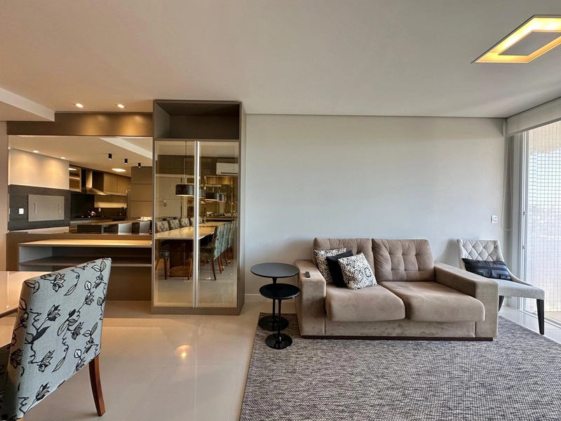 APARTAMENTO À VENDA  NA AVENIDA CENTRAL DE ATLÂNTIDA!: 2ª foto da galeria de imagens do imóvel